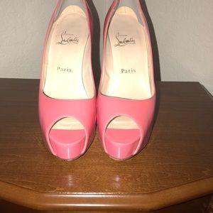 Bubble gum pink peep toe Christian Louboutins